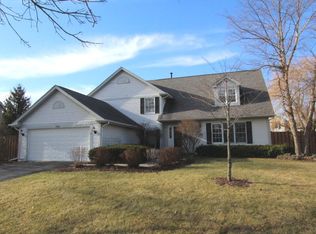 740 Roaring Brook Ln, Algonquin, IL