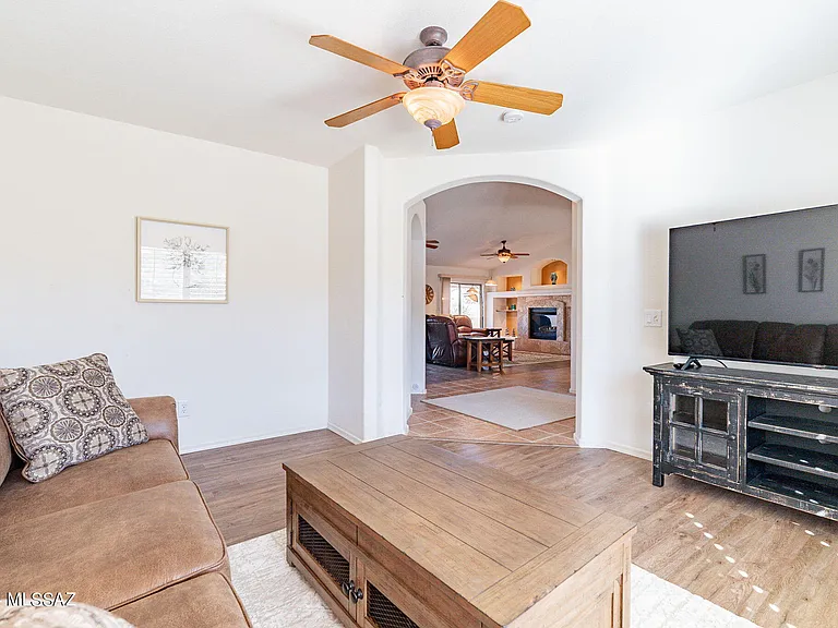 36500 S Rock Crest Dr — Photo 9