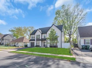 29 Stiles Rd, Edison, NJ 08817