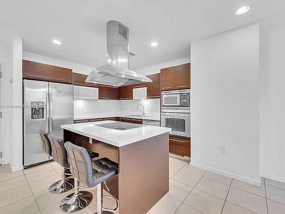 3rd image of 7928 East Dr APT 1502