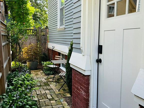 Small private terrace for tenant beside their entrance.
