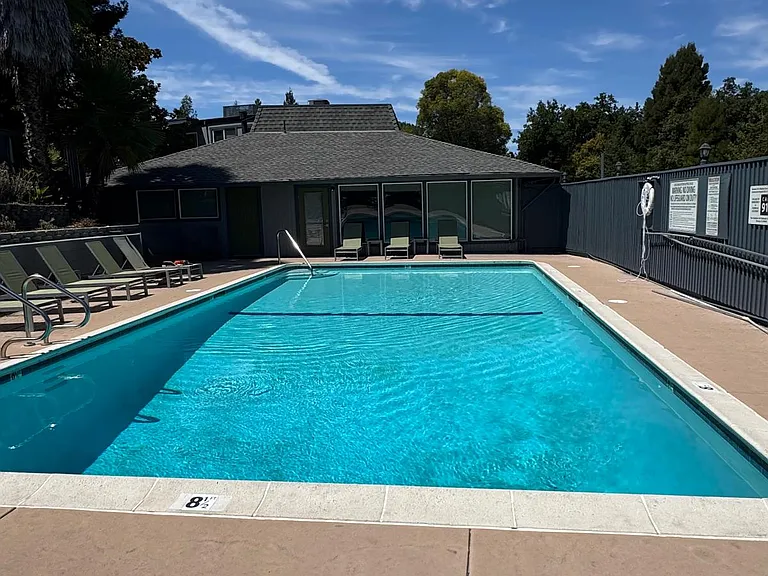 450 Alameda Del Prado #I — Photo 19