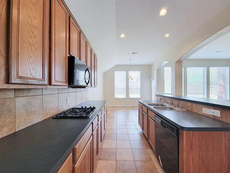 25219 Piney Heights Ln — Photo 31