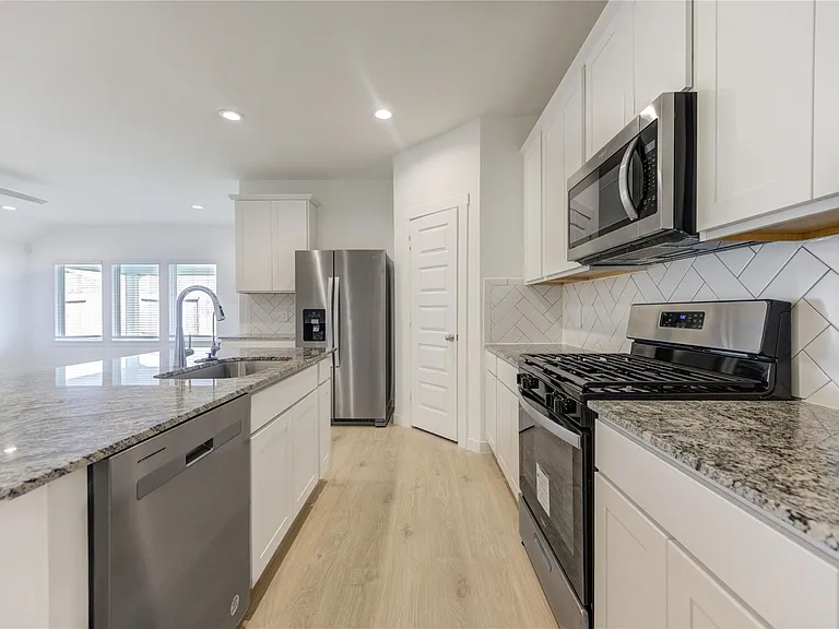 2732 Misty Elm Ln — Photo 26