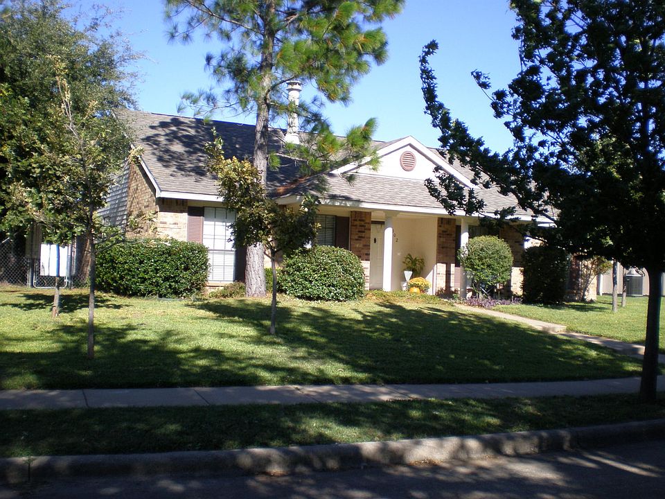 1st image of 502 Beechwood Dr