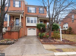 1456 Park Garden Ln, Reston, VA 20194