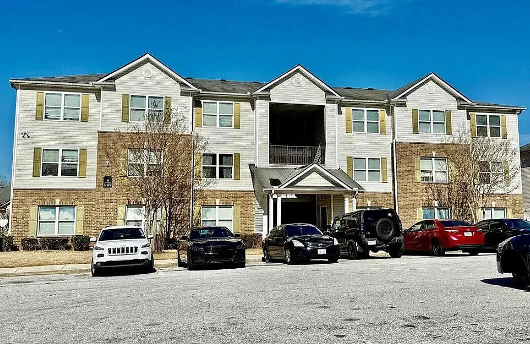 3 bed, 2.0 bath, 1292 sqft, $1,600 — Photo 1