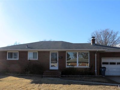 722 Berry Rd, Wood River, IL, 62095