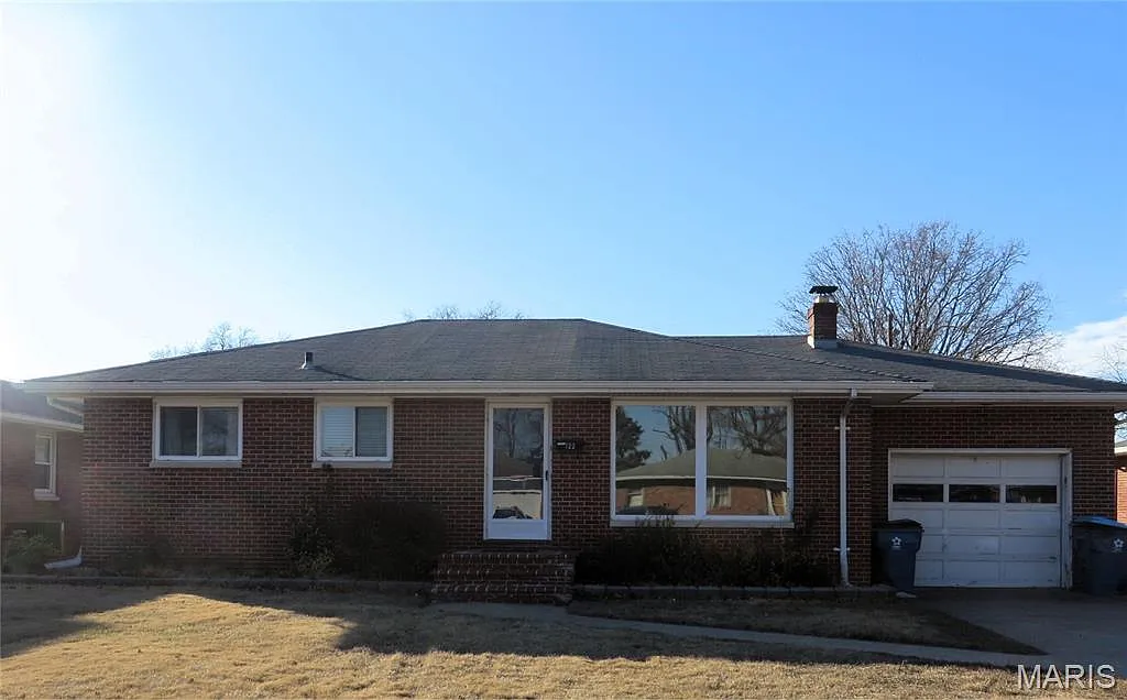 722 Berry Rd photo 1