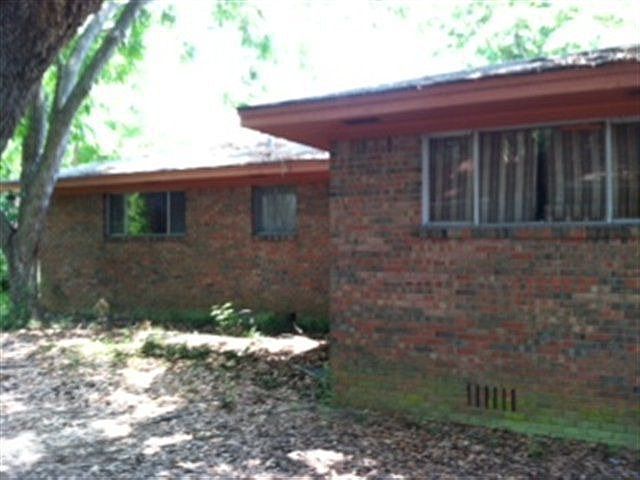 1st image of 2206 W Madison Ave