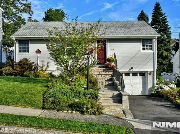 143 Manhattan Avenue, Waldwick, NJ 07463