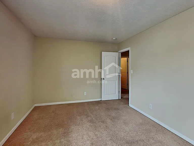 7161 Lakeland Trails Blvd — Photo 14
