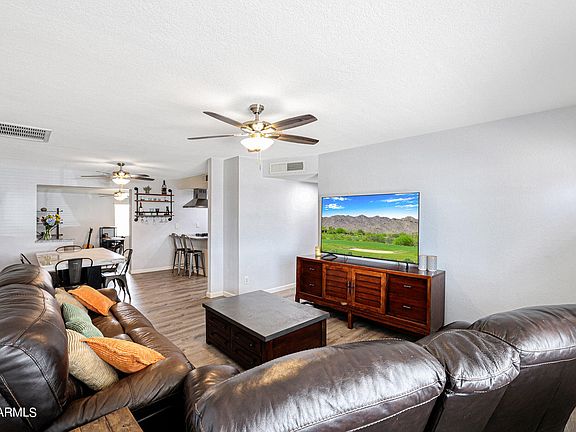 4th image of 8423 W MACKENZIE Drive