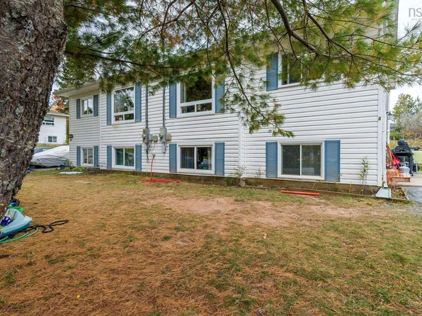 55 John Murray Dr, Enfield, NS B2T 1C9