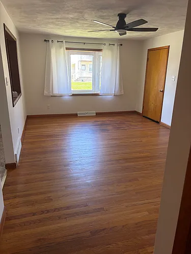 62 Greenman Ave #B Photo 1