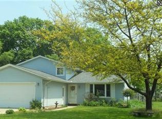 6221 Denise Dr, North Ridgeville, OH 44039