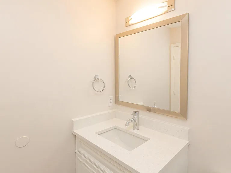 Summerfield Apartments — Photo 34