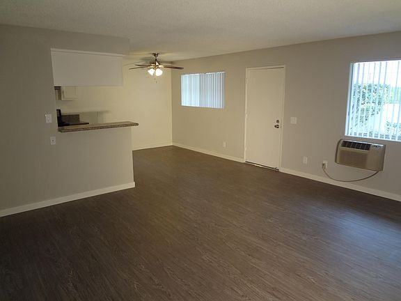 3rd image of 13507 Mar Vista St APT 115