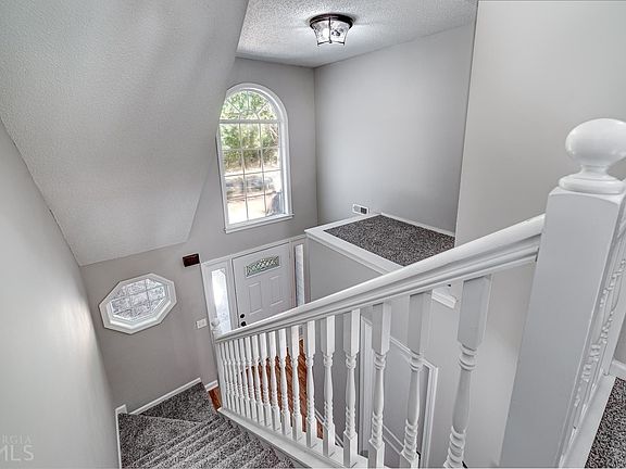 5th image of 220 Saint Charles Ave