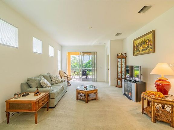 3rd image of 2028 Sifield Greens Way