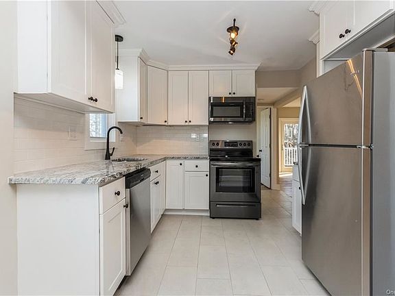 3rd image of 30 Craft Rd