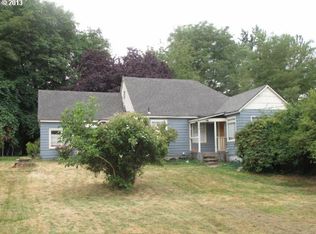 802 NE Faloma Rd, Portland, OR 97211