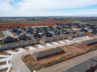 1701 Booker Cir, Pea Ridge, AR 72751