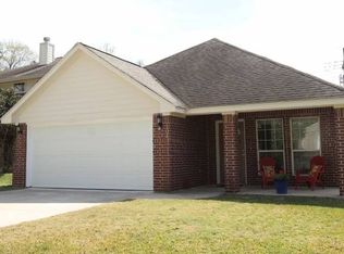 104 Snug Harbor Dr, Montgomery, TX 77356