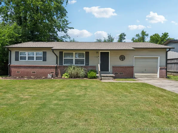 1310 S Date Ave, Broken Arrow, OK 74012