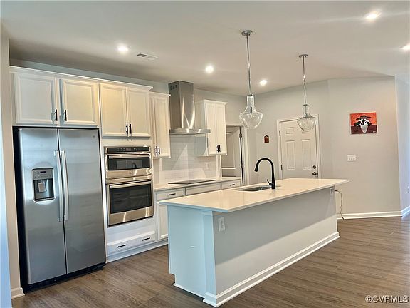4th image of 631 Brookwood Glen Ter #631