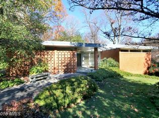 9300 Saint Marks Pl, Fairfax, VA 22031