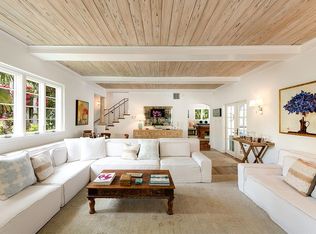 4591 N Bay Rd, Miami Beach, FL 33140