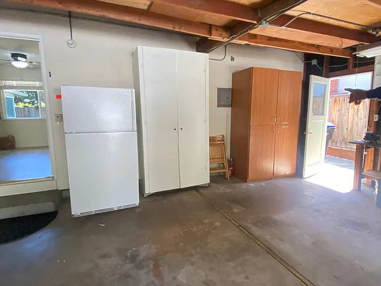 4653 Del Valle Pkwy — Photo 37