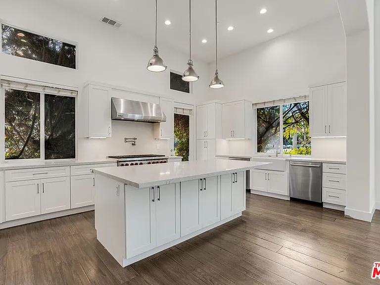 5744 Celedon Crk — Photo 8