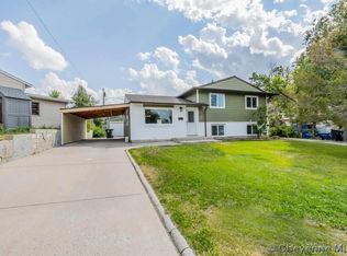 820 Cleveland Ave, Cheyenne, WY 82001