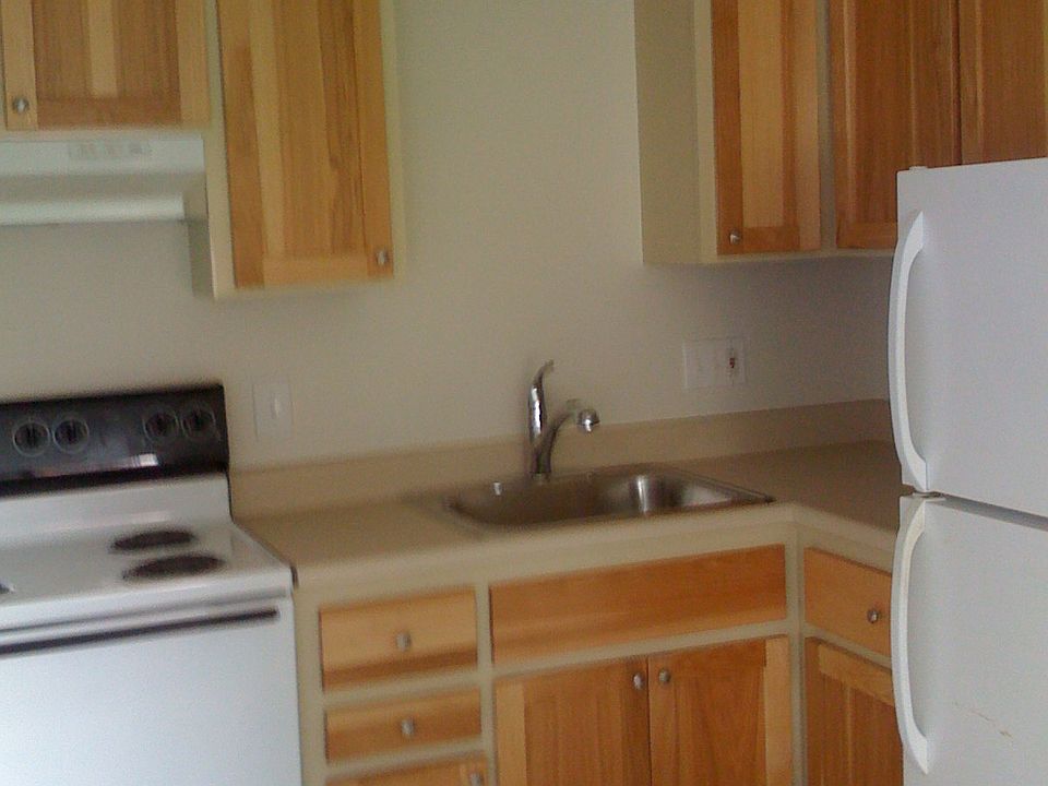 2nd image of 60 Barbie Ct APT 1