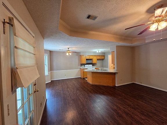 4th image of 1105 Wilson Dr