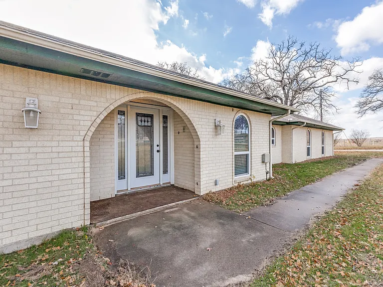 7335 Reed Rd — Photo 13