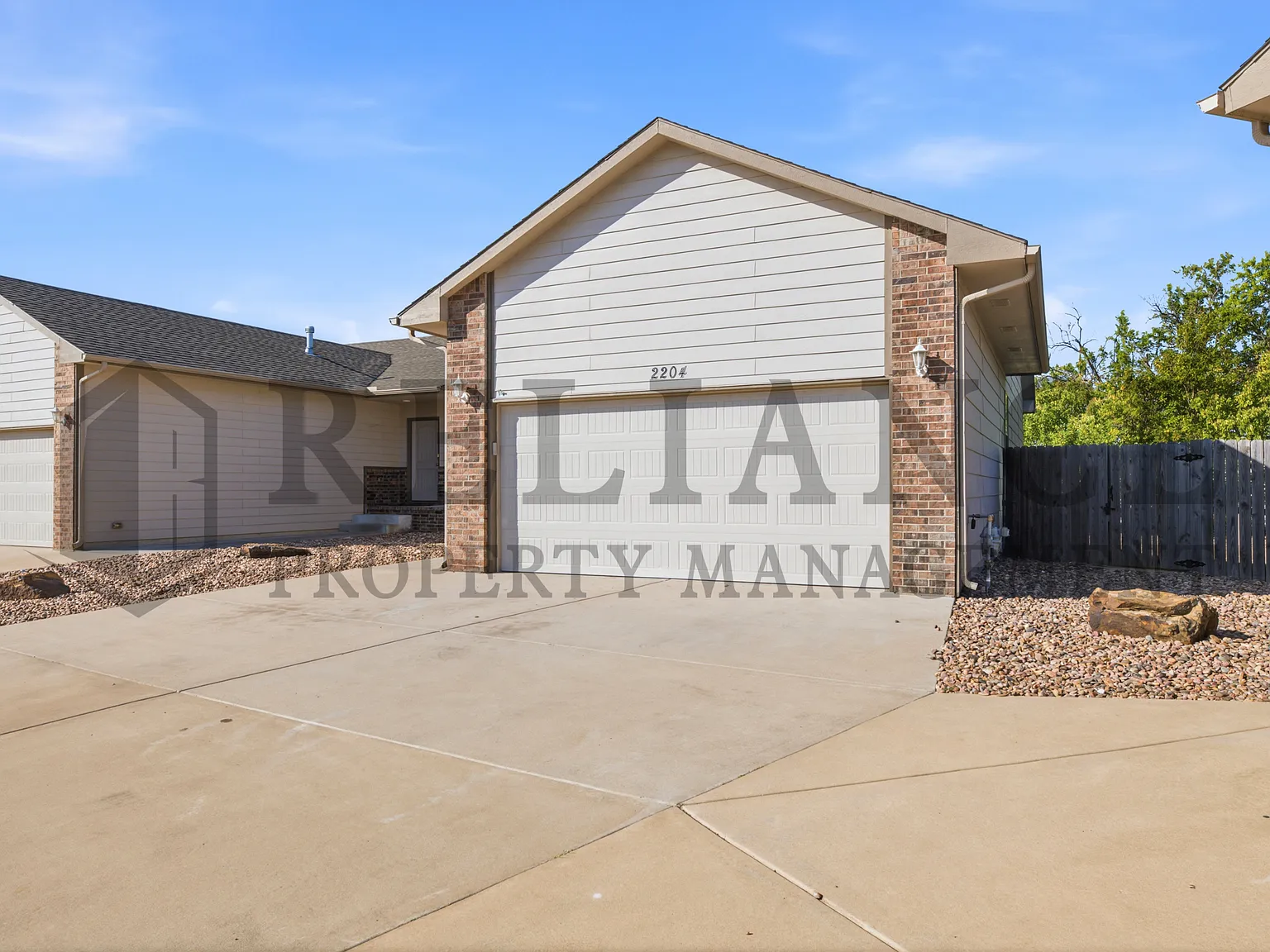 2204 E Quivira Cir (OH) - 1 — Photo 3