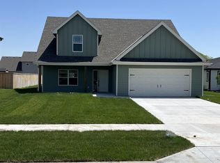 1201 S Lakewood St, Valley, NE 68064