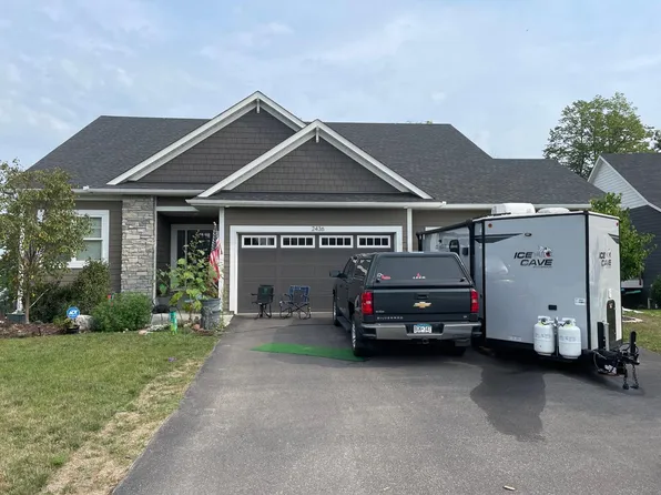 2436 Woods Dr, Victoria, MN 55386
