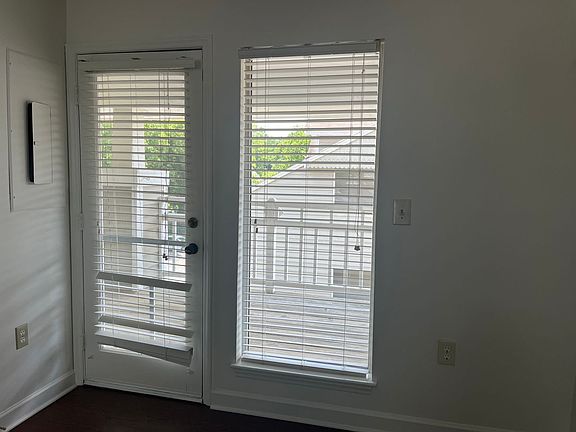4th image of 1107 W McGee St APT F