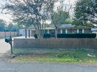 1607 Lackey St, Leakesville, MS 39451