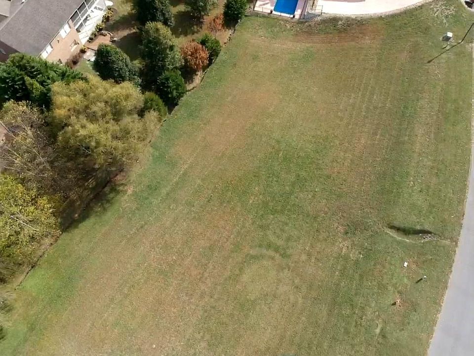 1st image of Riverdale Dr