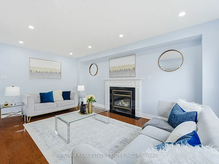 15 Heatherdale Dr — Photo 9