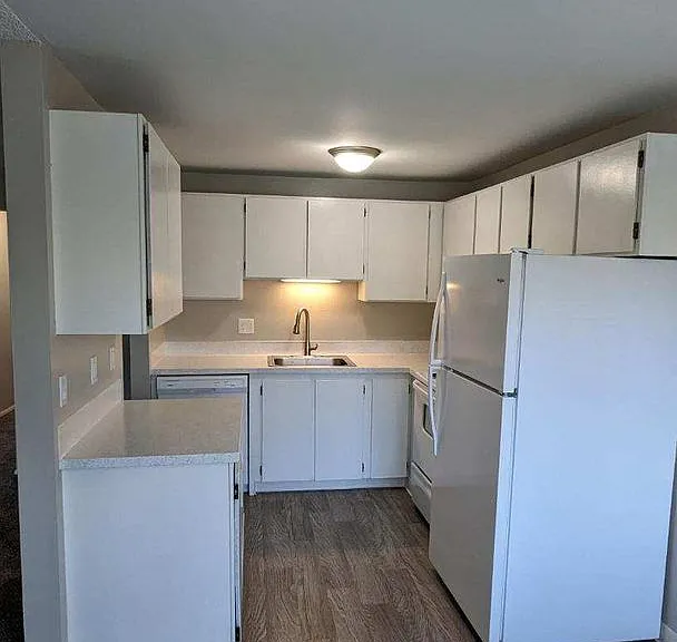 Stillwater Apartments — Photo 28