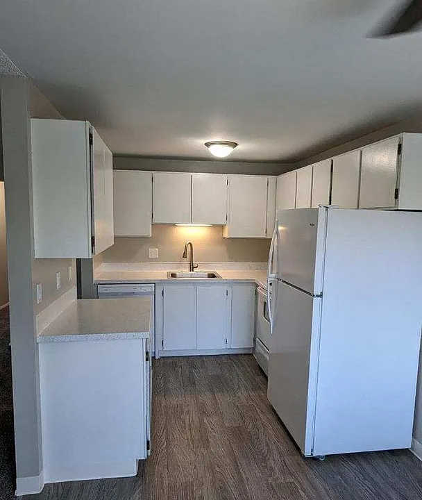 Stillwater Apartments