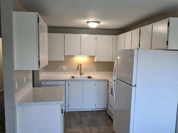 Stillwater Apartments