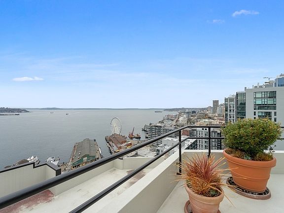 Rooftop Deck