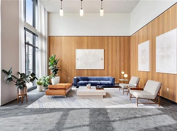 3rd image of 1001 Julia St APT 6E